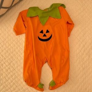 Kissy Kissy Pumpkin footie
